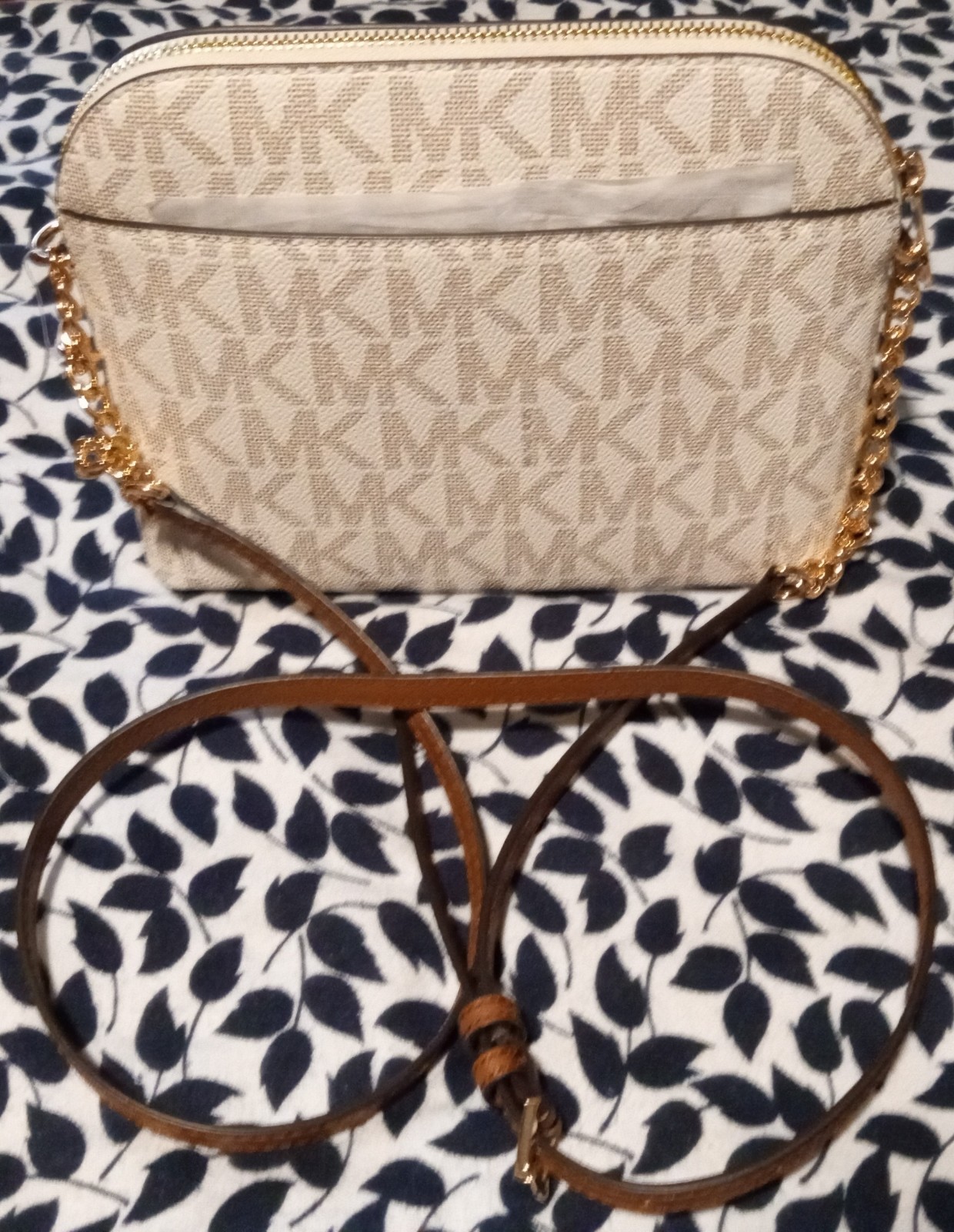 Gallery image 1 for Michael Kors Cindy Large Dome Crossbody