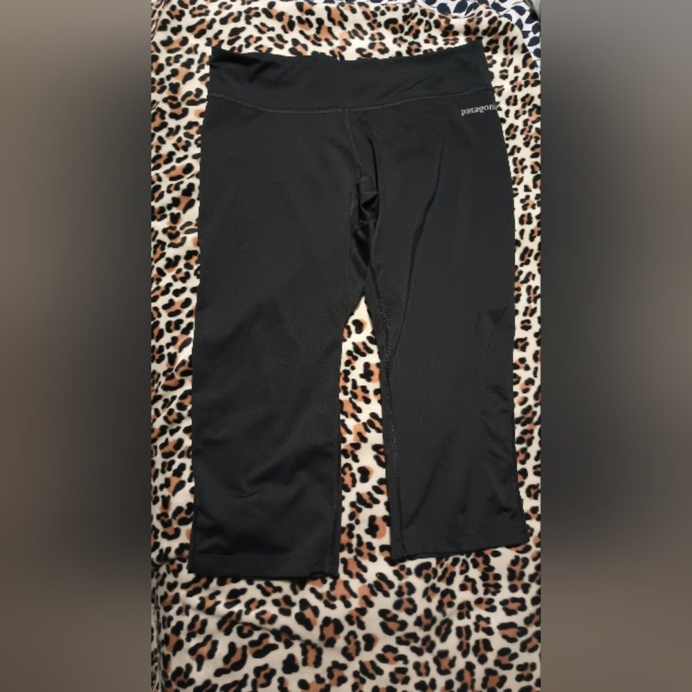 Gallery image 1 for Patagonia Cropped Leggings