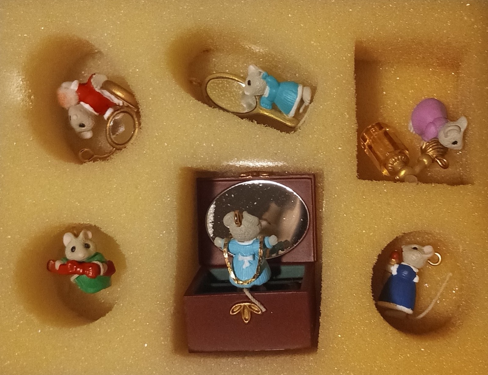 Gallery image 1 for Hallmark Keepsake Tiny Treasures 1995 Ornaments