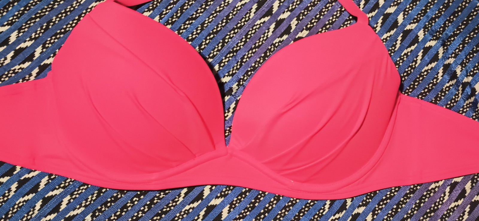 Gallery image 2 for Victoria's Secret Bikini Top, 32 DD