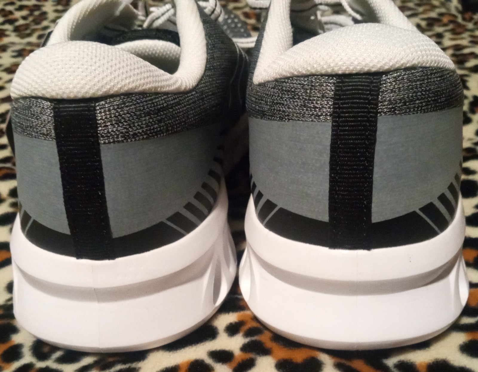 Gallery image 4 for AVIA Tech Runner Running Shoes, Women's 9