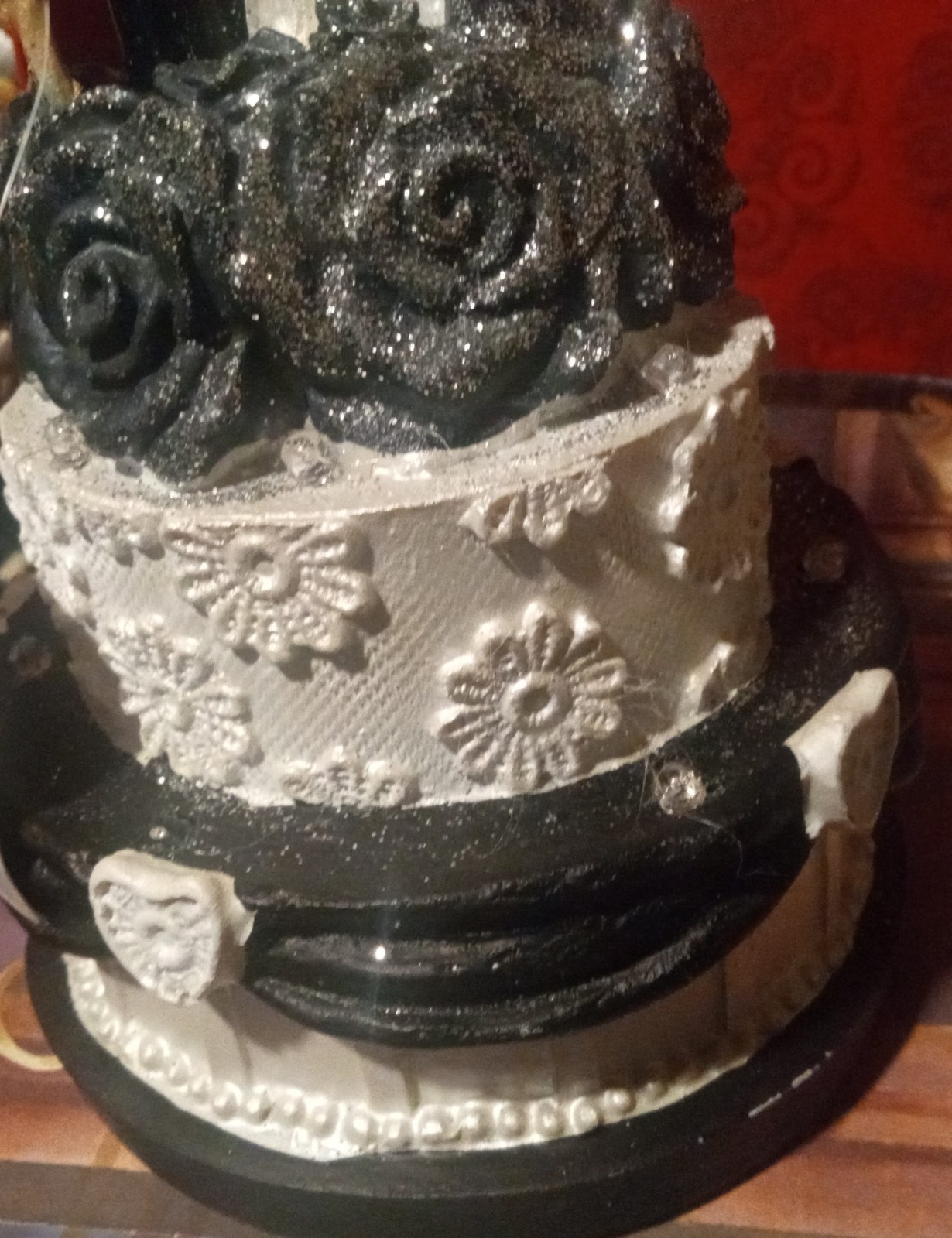 Gallery image 5 for Husband & Wife Skeleton Cake Topper