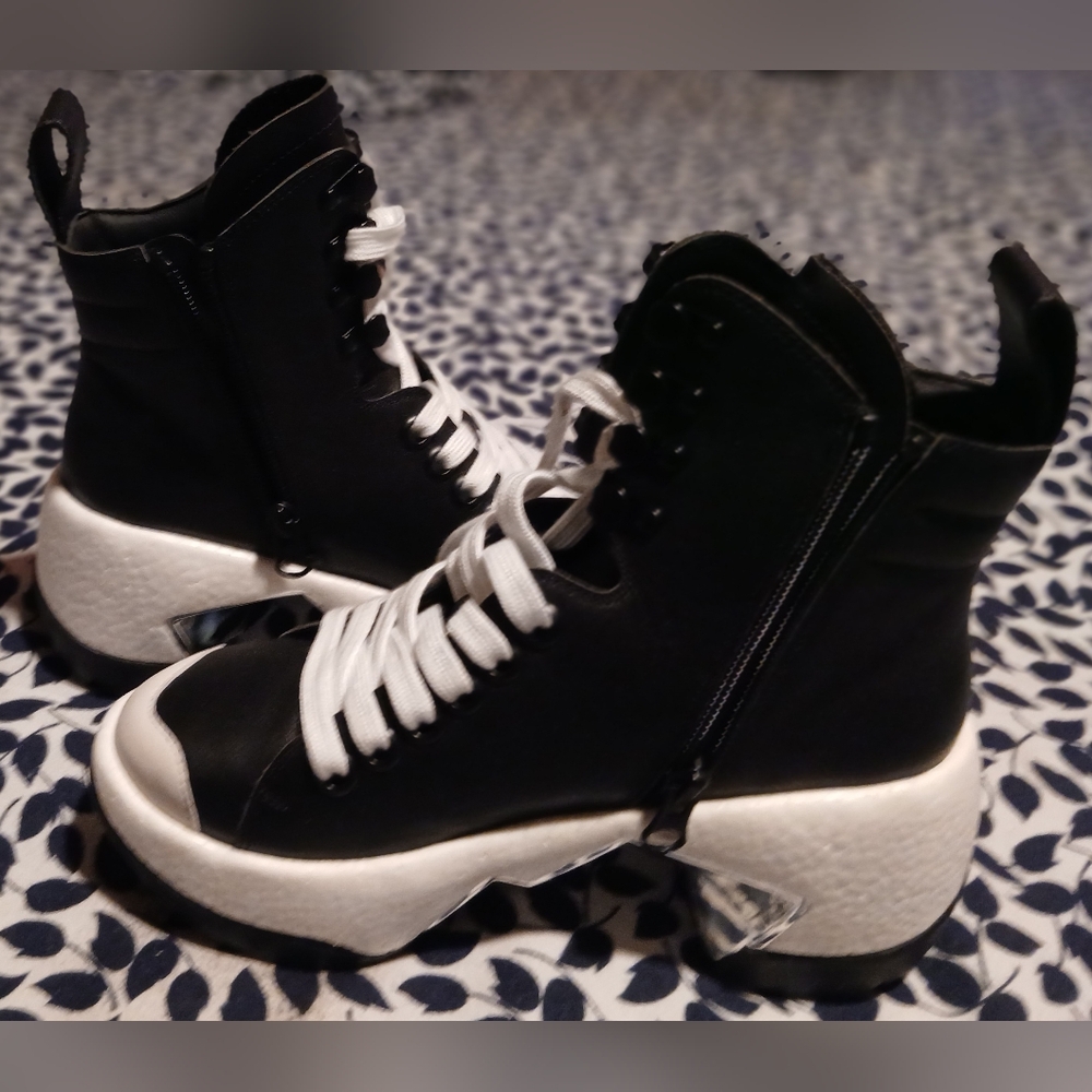 Gallery image 2 for 4CCCCEES Futuristic Boot, EU Size 35