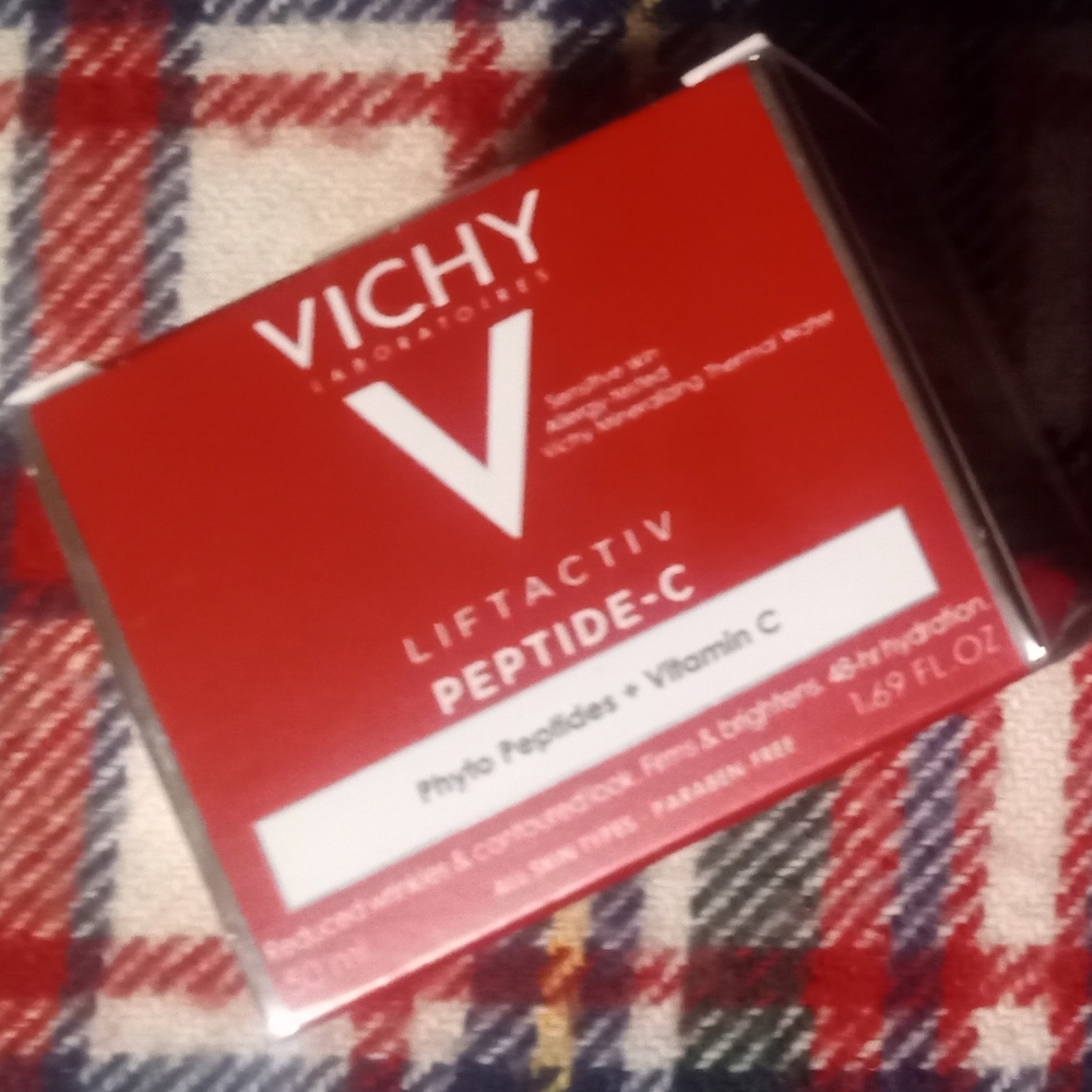 Gallery image 1 for VICHY Liftactiv PEPTIDE-C 48-HR Hydration