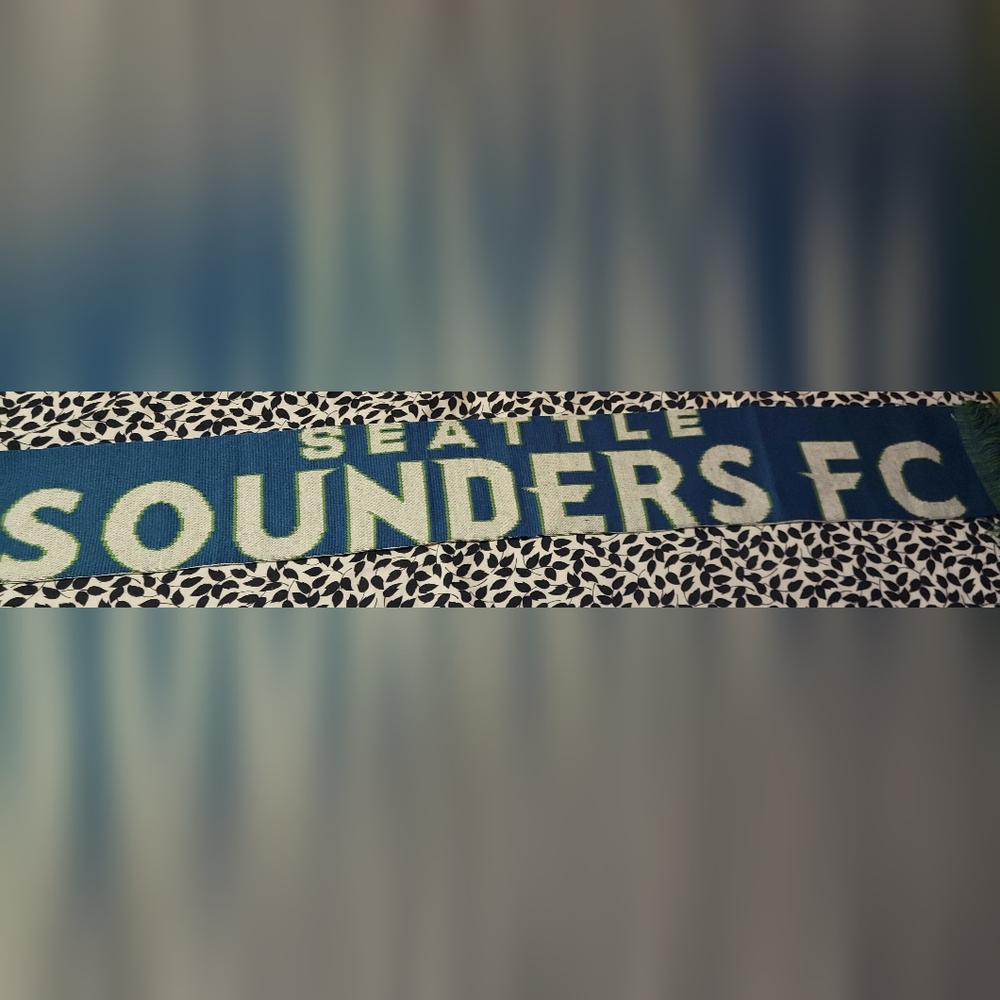 Gallery image 1 for Adidas Seattle Sounders 2011 Season Ticket Member Scarf