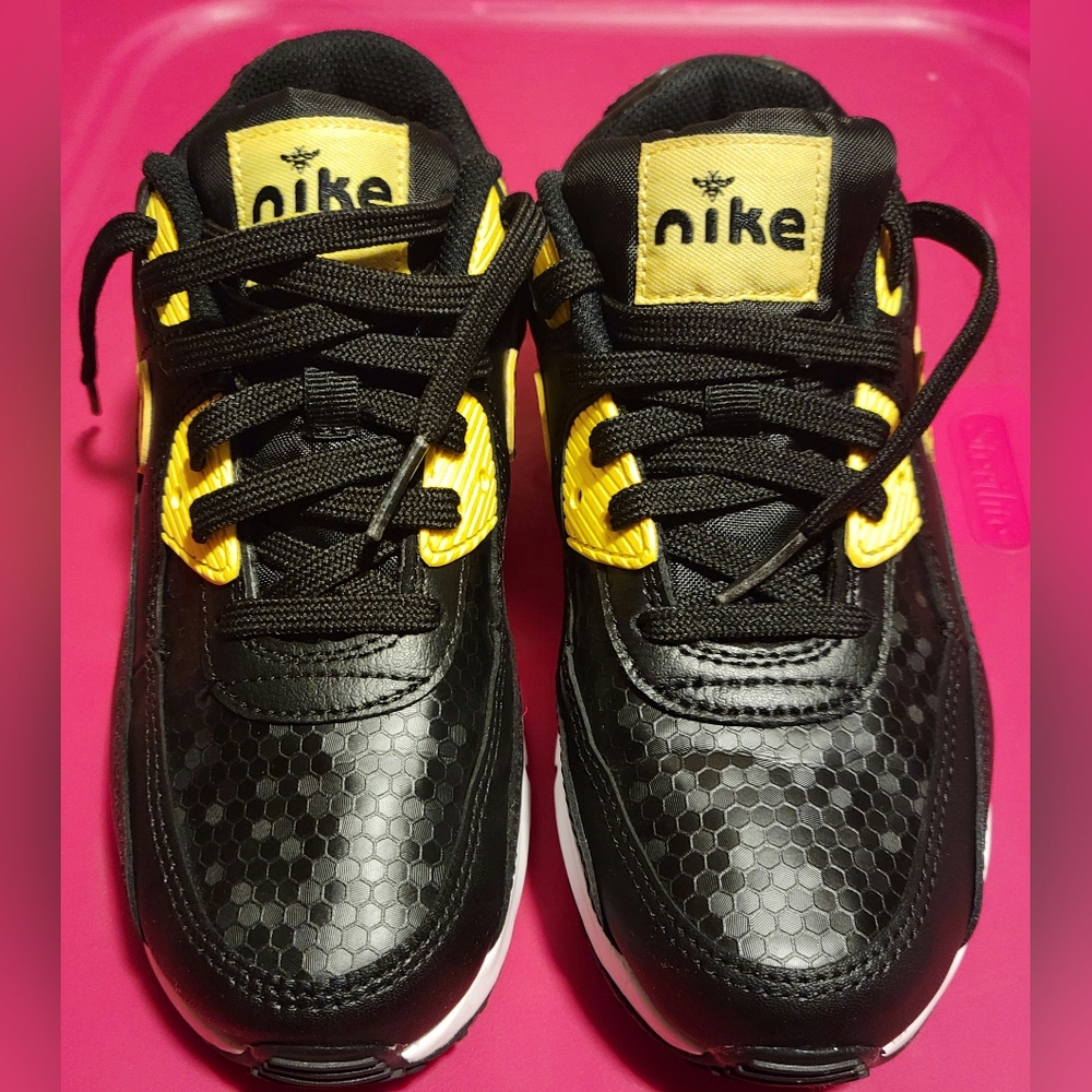 Gallery image 2 for Nike Air Max 90 SE Lil Bugs Sneakers, Youth 4.5