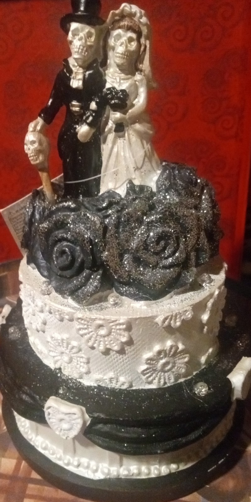 Gallery image 1 for Husband & Wife Skeleton Cake Topper
