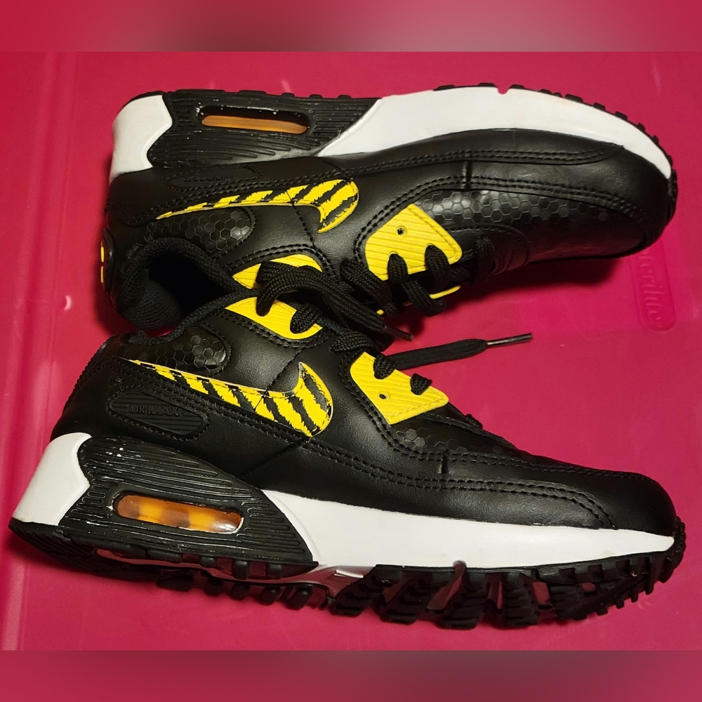 Gallery image 4 for Nike Air Max 90 SE Lil Bugs Sneakers, Youth 4.5