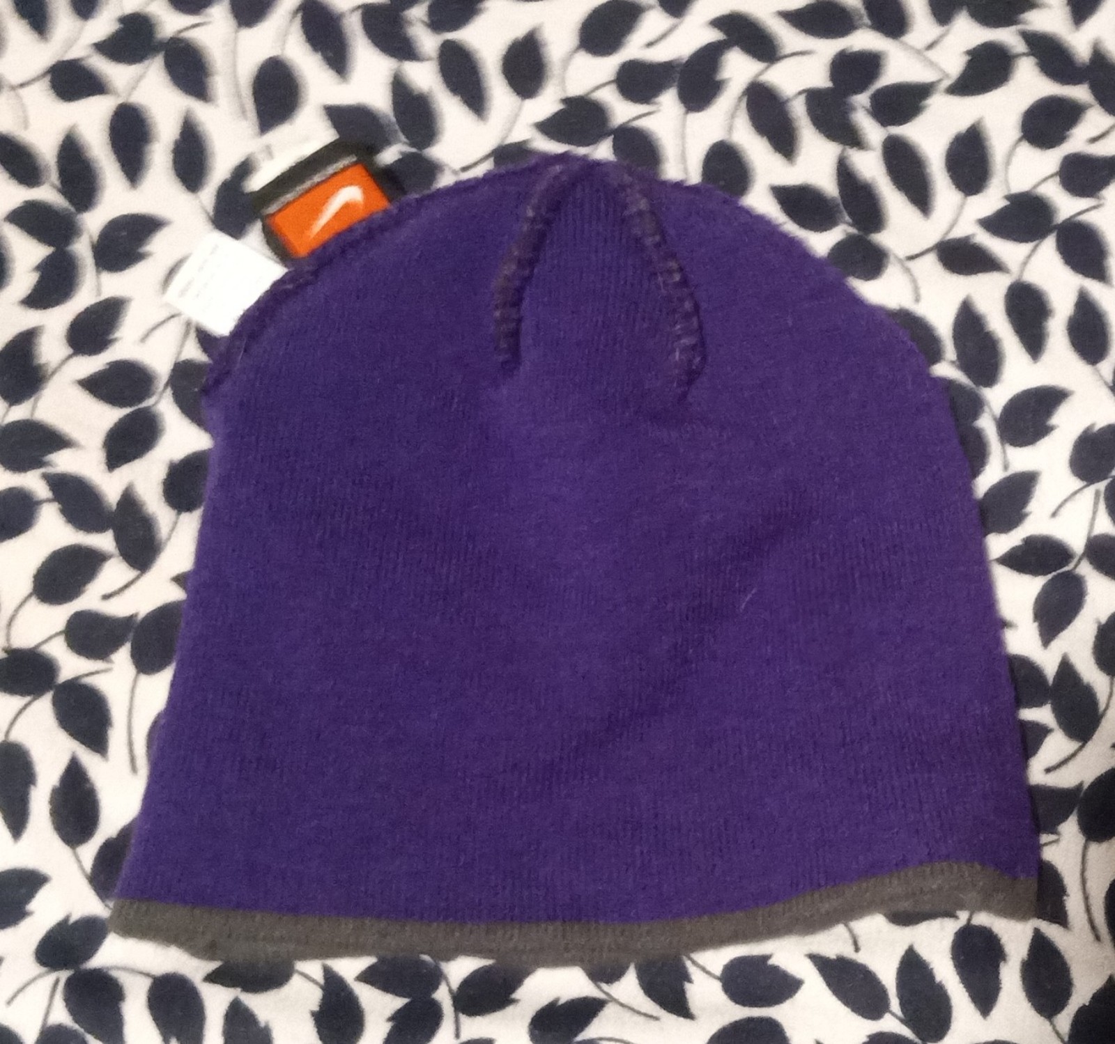 Gallery image 3 for Nike University of Washington Huskies Beanie
