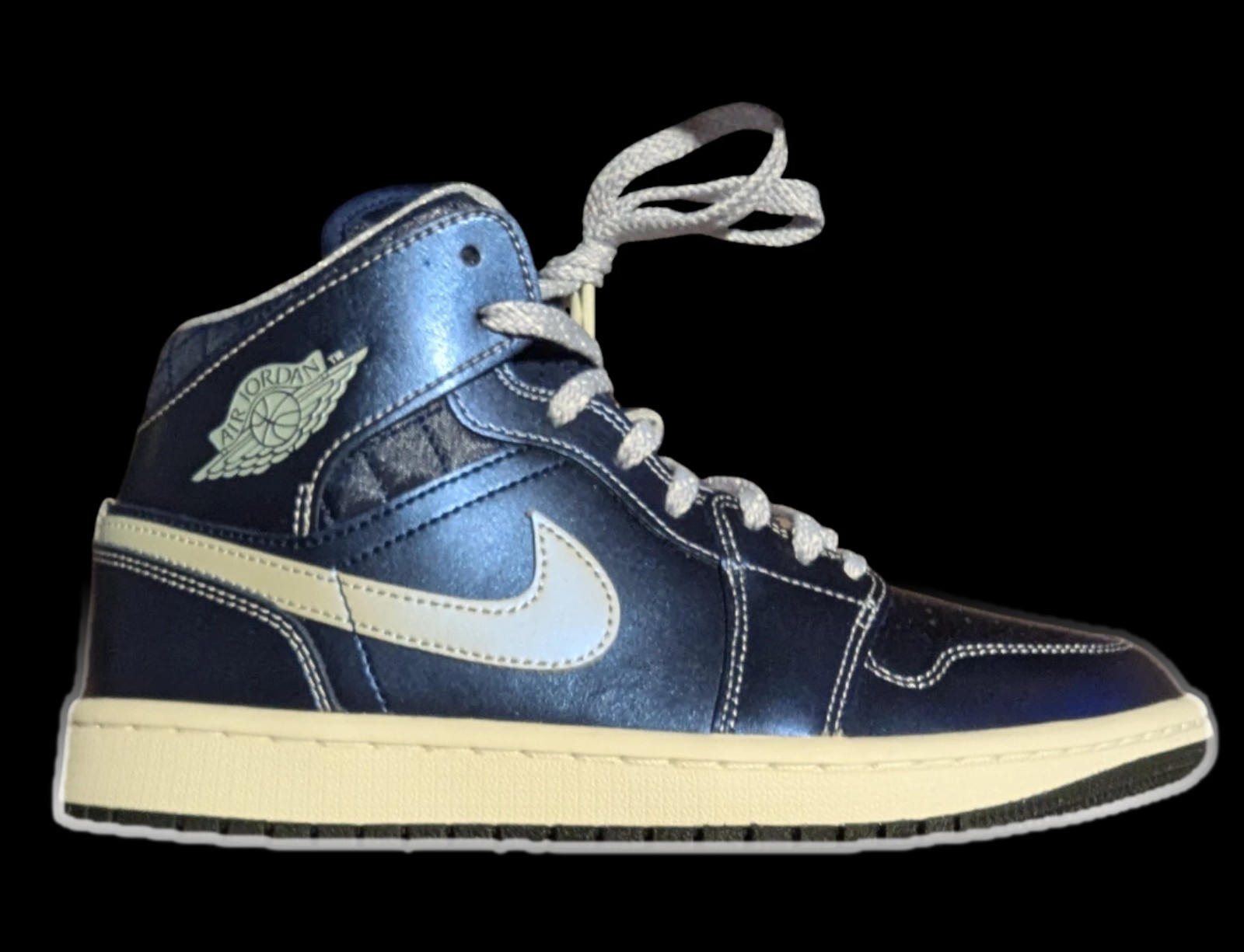 Gallery image 5 for Air Jordan 1 Mid SE Metallic Blue Quilted Basketball Shoes