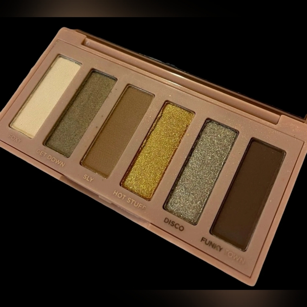 Gallery image 1 for Urban Decay Makeup Trio