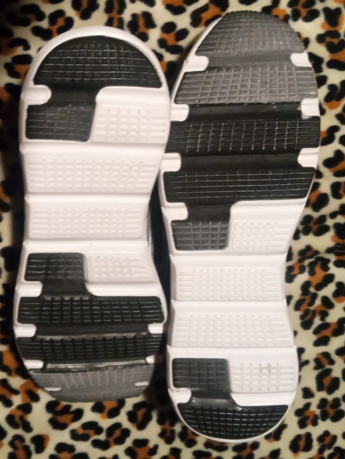 Gallery image 5 for AVIA Tech Runner Running Shoes, Women's 9