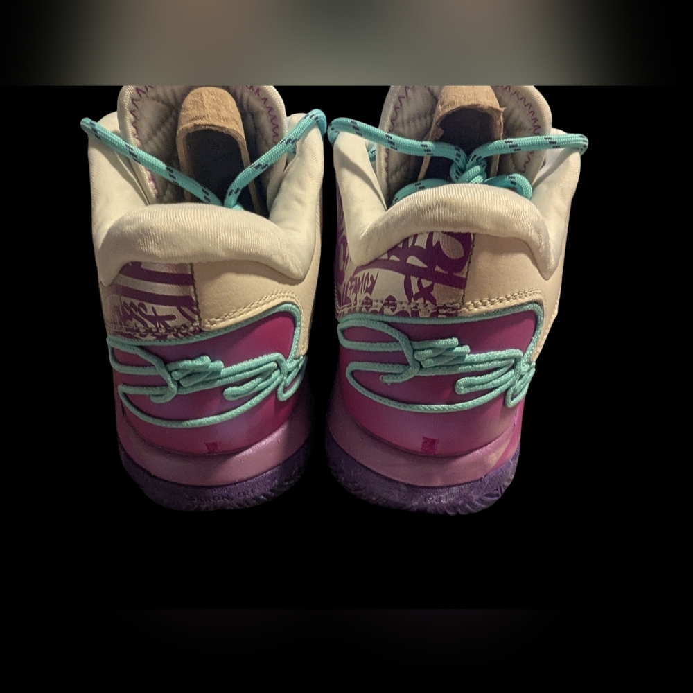 Gallery image 3 for Nike LeBron 22 Frozen Grapes Basketball Shoes