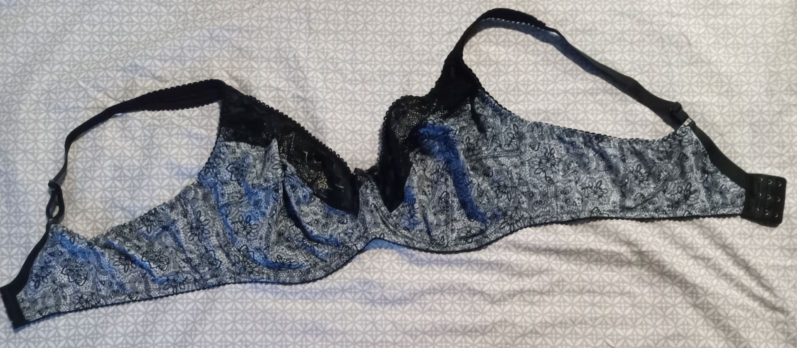 Gallery image 1 for Bra, 110D or 42C U.S. Size