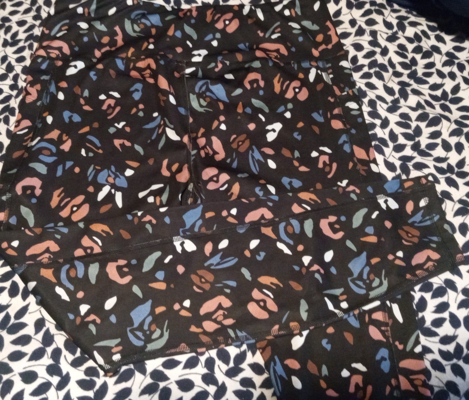 Gallery image 6 for Aviva Leggings, XL