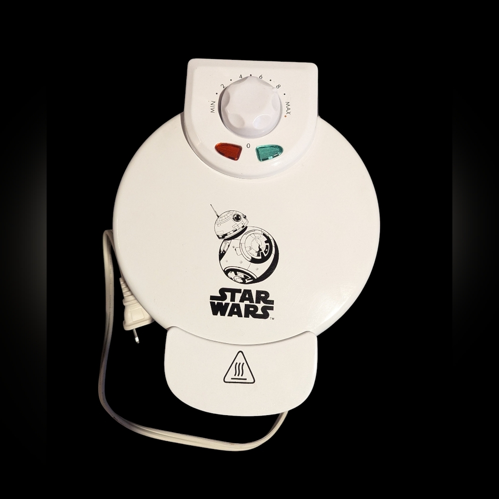 Star Wars BB-8 Droid Waffle Maker