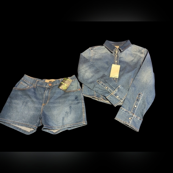 Love Trends 2-Piece Denim Jacket/Shorts Outfit