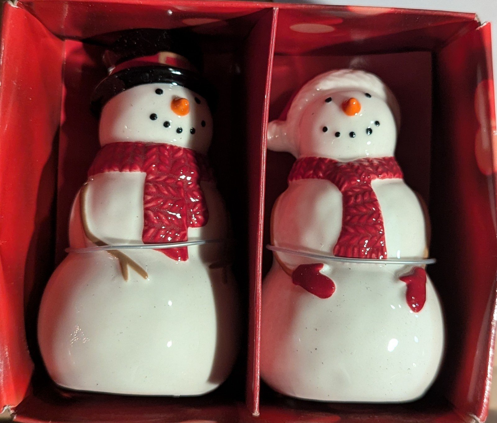 St Nicholas Square Yuletide Salt & Pepper Shaker Set