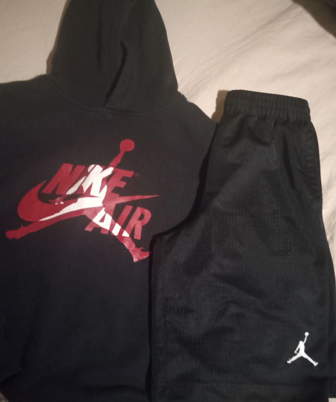 Air Jordan Hoodie+Shorts, Boys 8