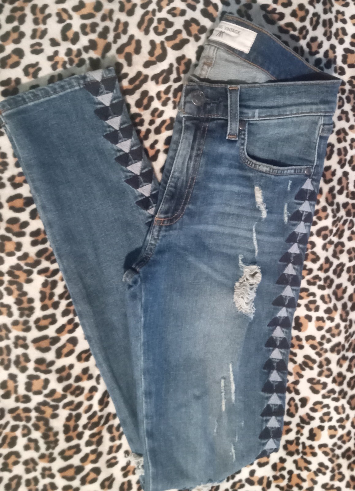 Gallery image 1 for Miss Me vintage denim, 27