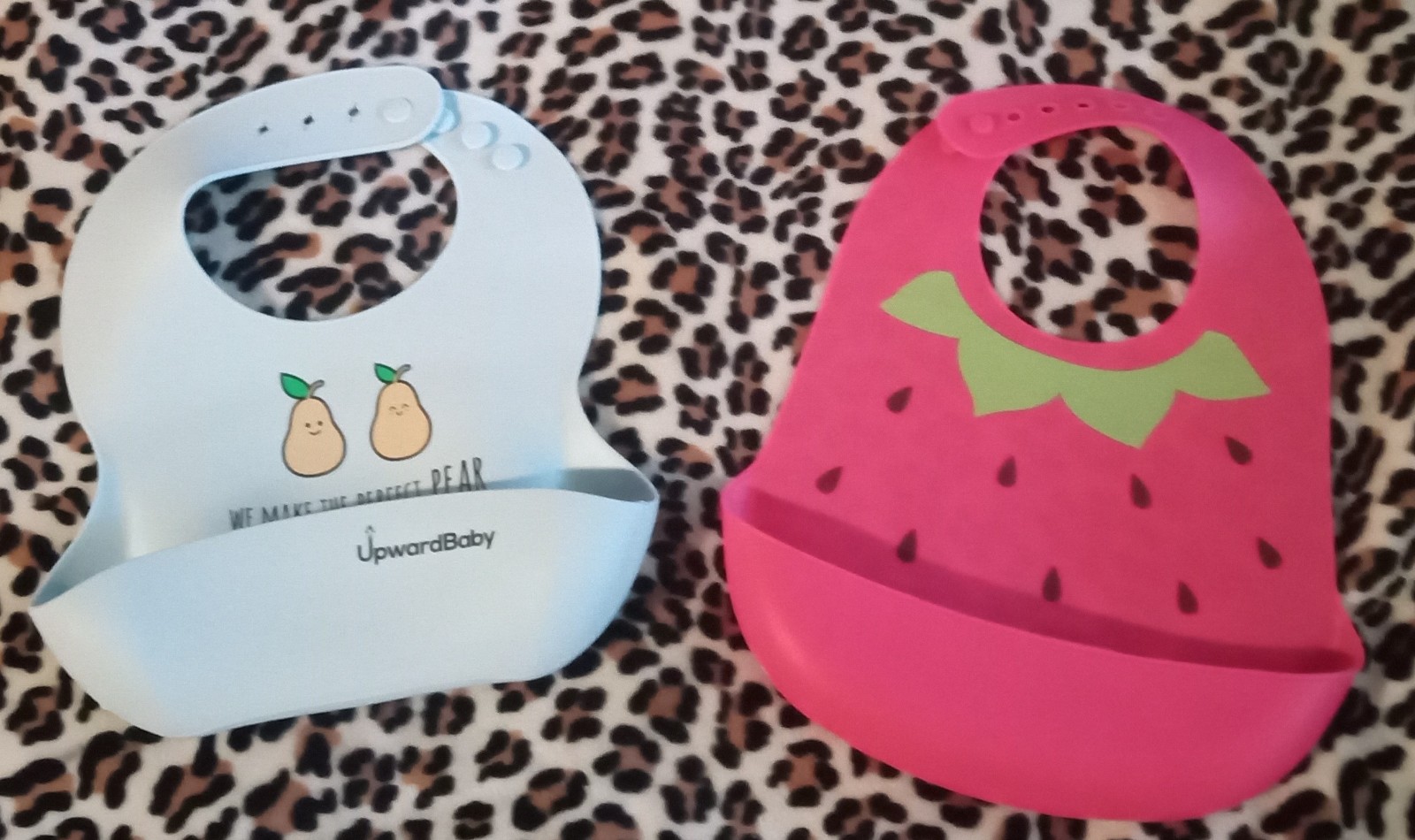 UPWARD Baby Set of 2 Silicone Bibs