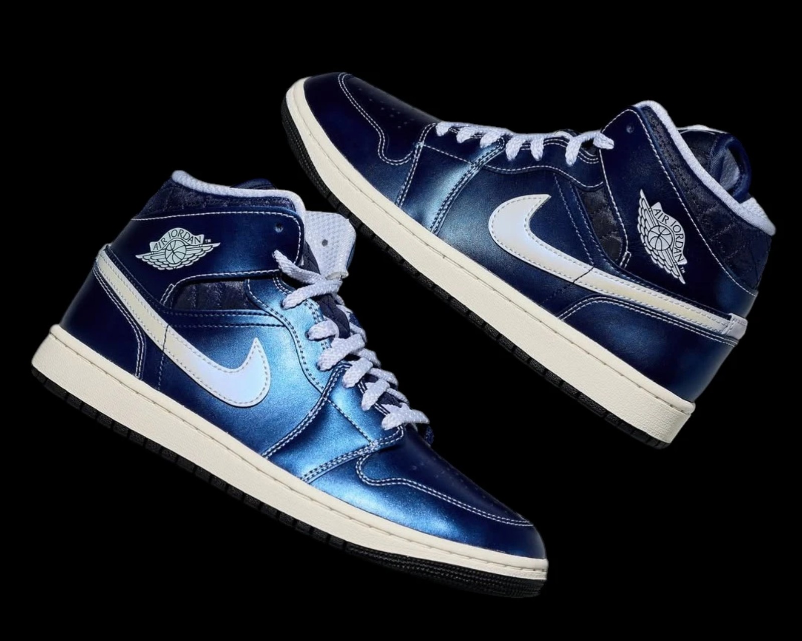 Gallery image 1 for Air Jordan 1 Mid SE Metallic Blue Quilted Basketball Shoes