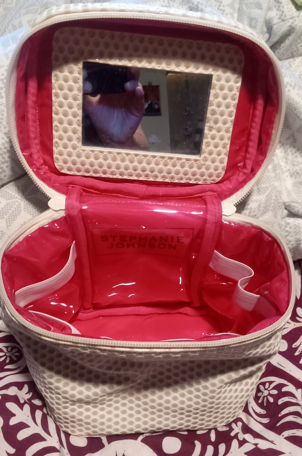 Gallery image 3 for Stephanie Johnson Makeup Case