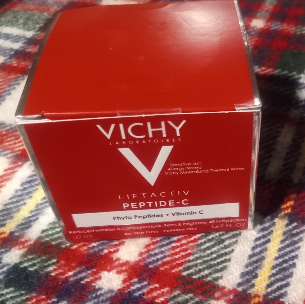 Gallery image 2 for VICHY Liftactiv PEPTIDE-C 48-HR Hydration
