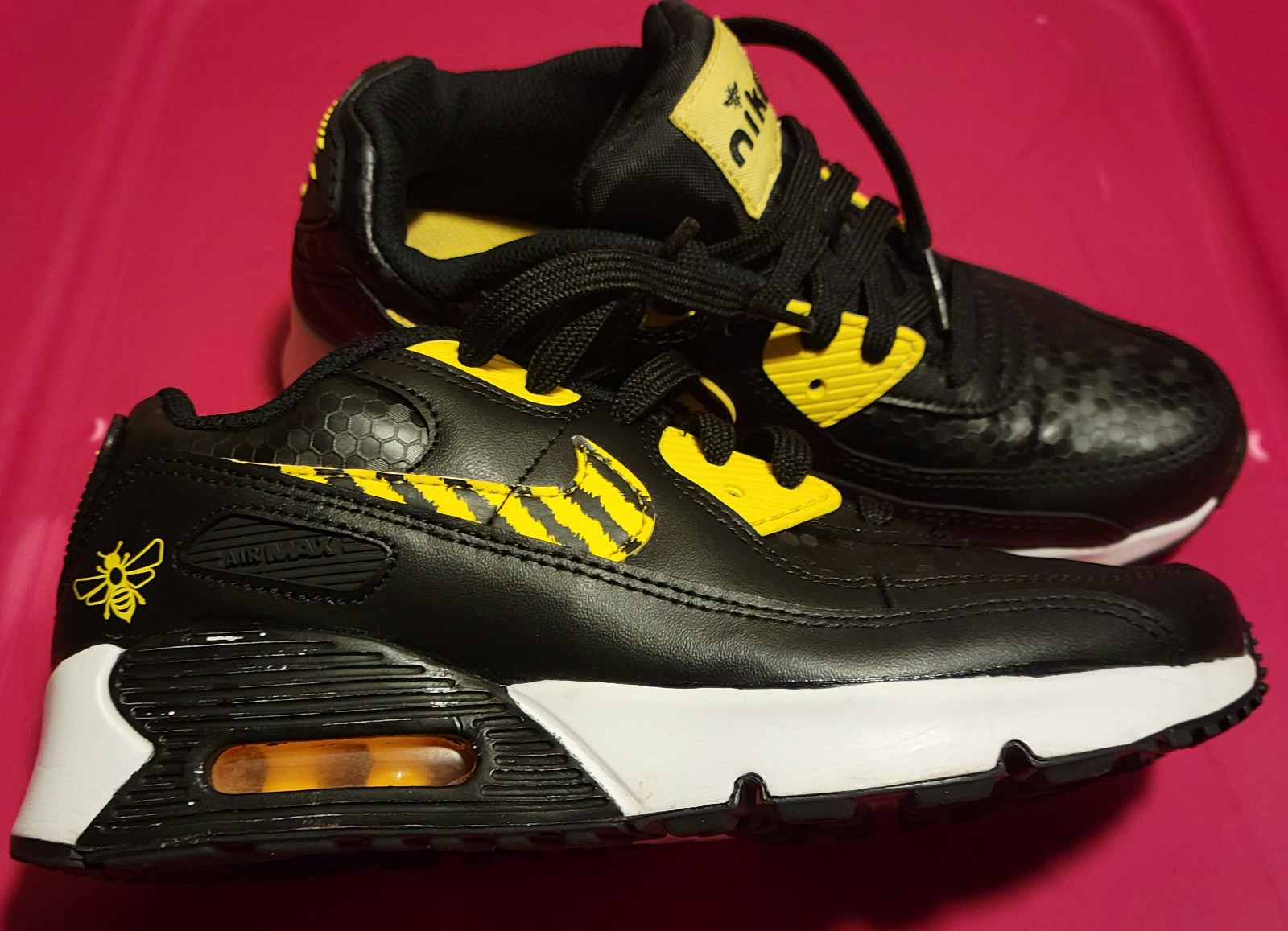 Gallery image 3 for Nike Air Max 90 SE Lil Bugs Youth Size 4.5