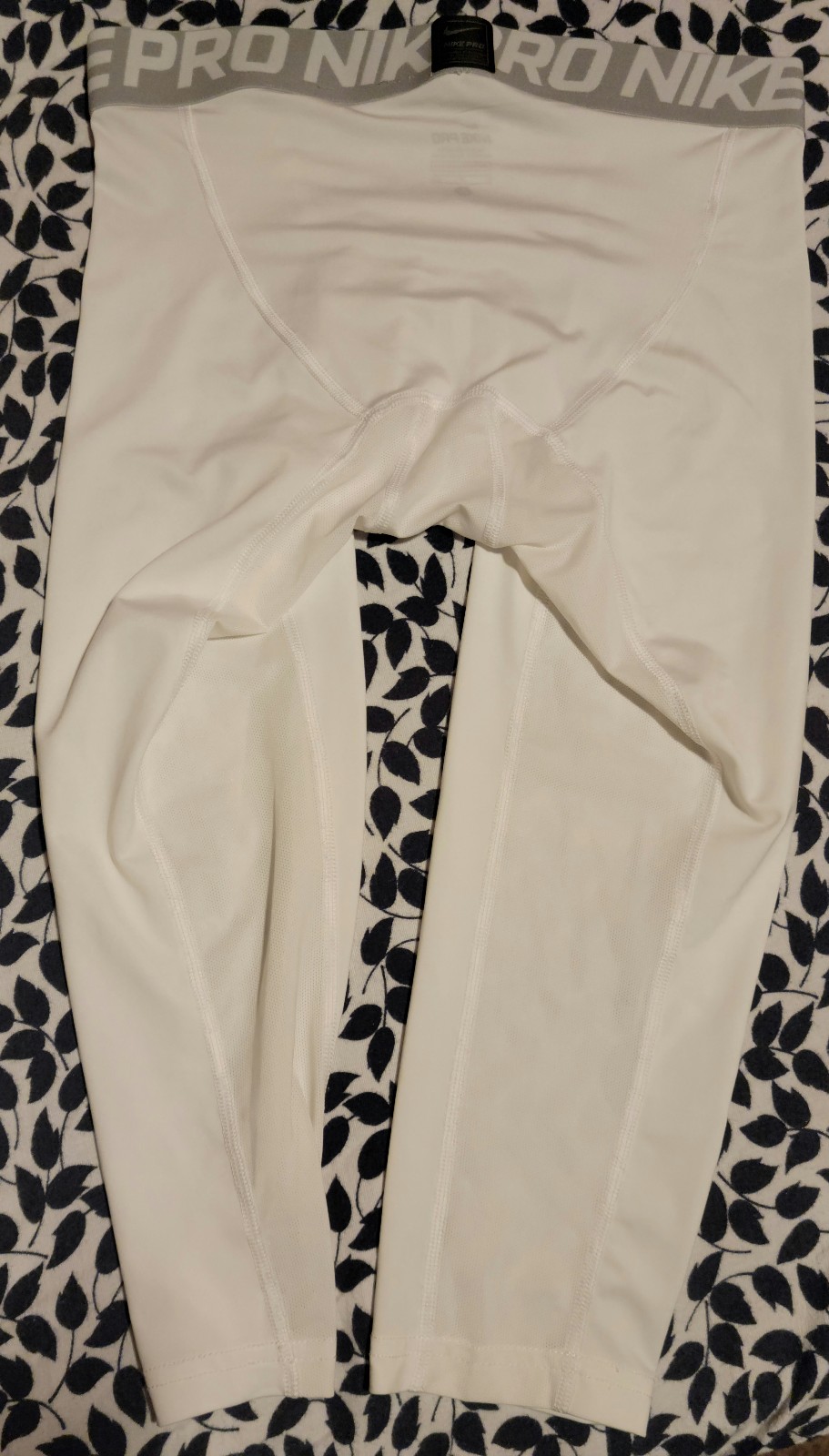 Gallery image 1 for Nike Pro 3/4 Compression Pants