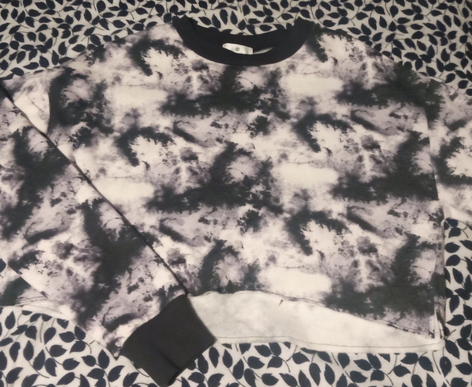 Gallery image 1 for Socialite Cropped Crewneck Sweatshirt, Small