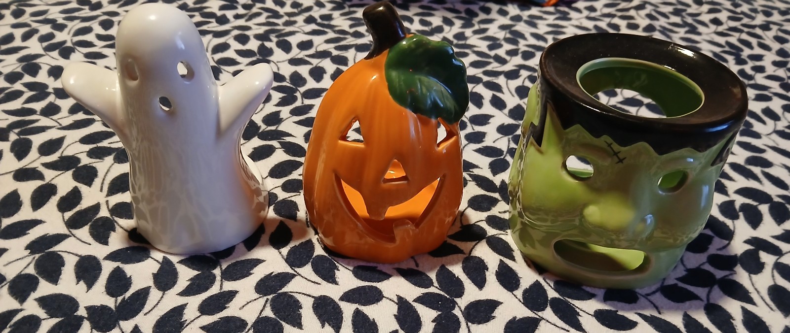 Greenbrier International 3-Set Halloween Candle Holders