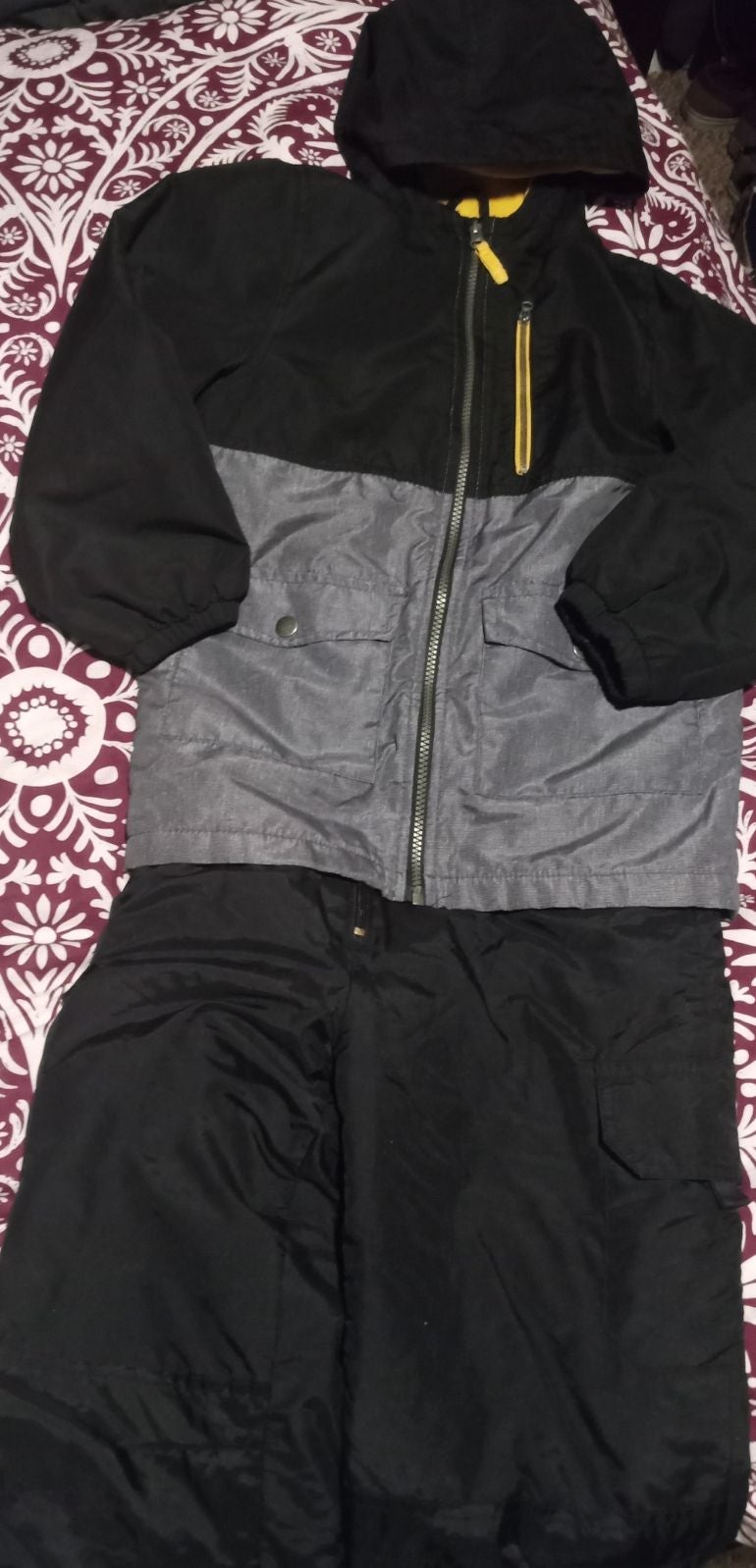 Snow Pants+ Jacket, Boys Size 7