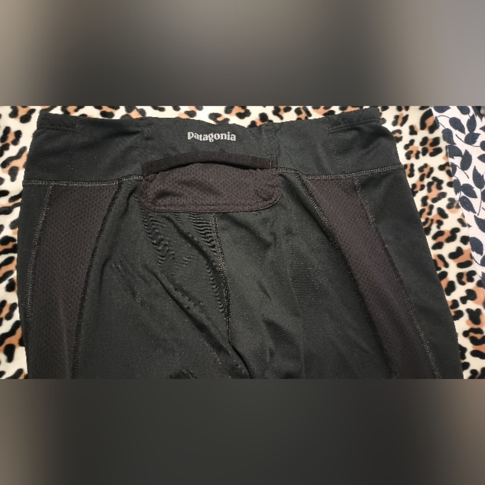 Gallery image 2 for Patagonia Cropped Leggings