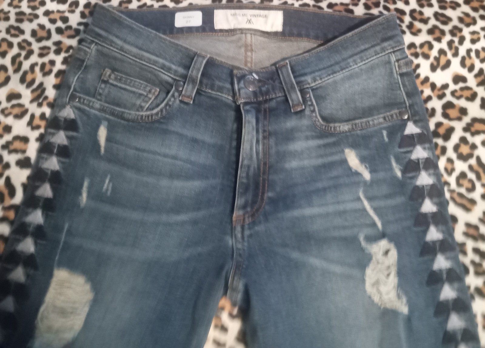 Gallery image 2 for Miss Me vintage denim, 27