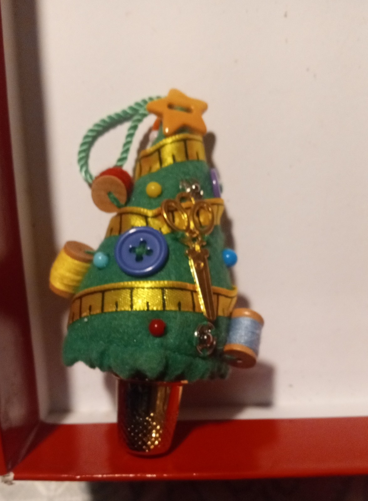 Gallery image 2 for Hallmark Keepsake Ornament, Trim a Tiny Tree 2005