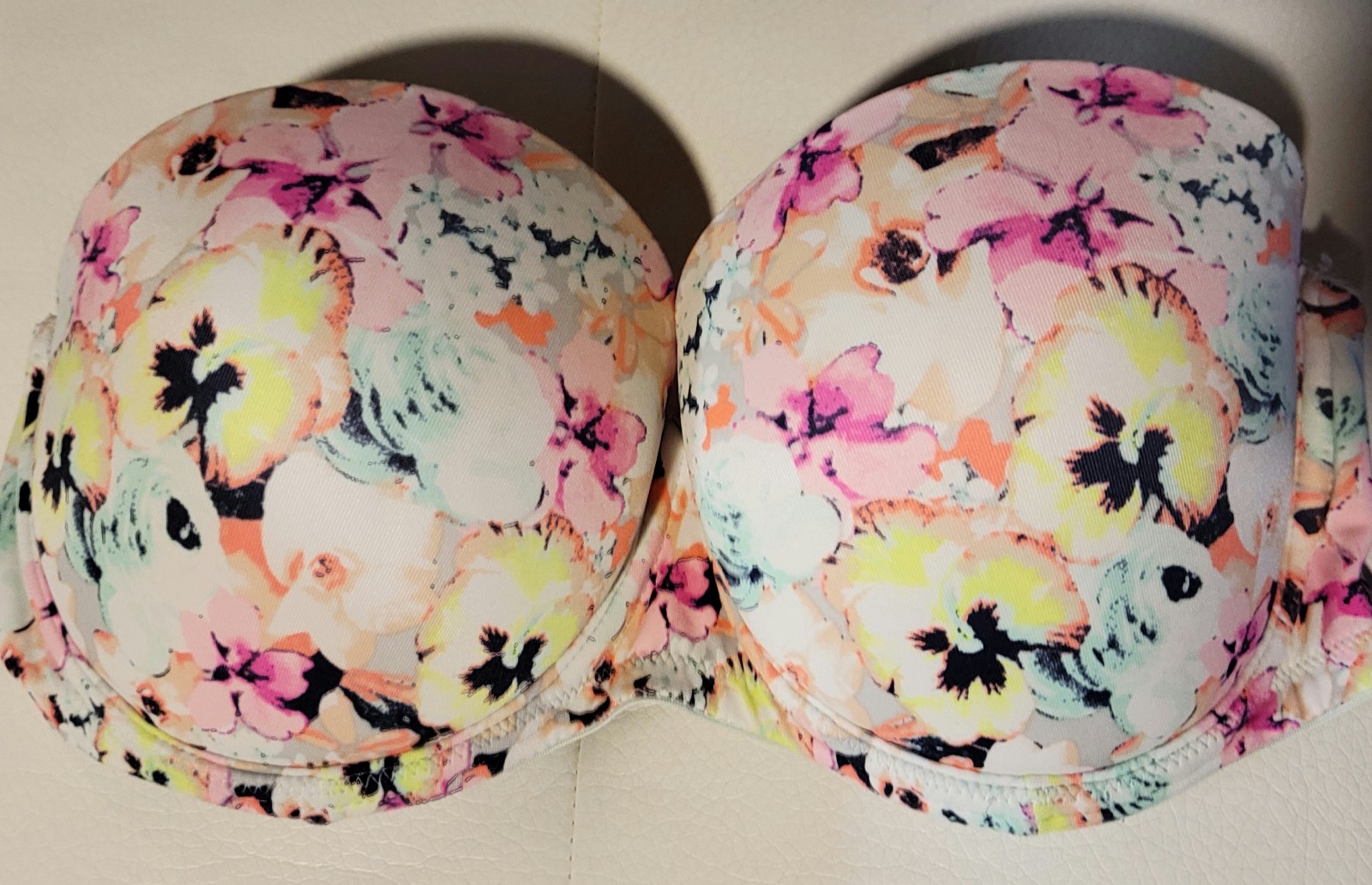 Gallery image 2 for Victoria's Secret Set of 2 Bras