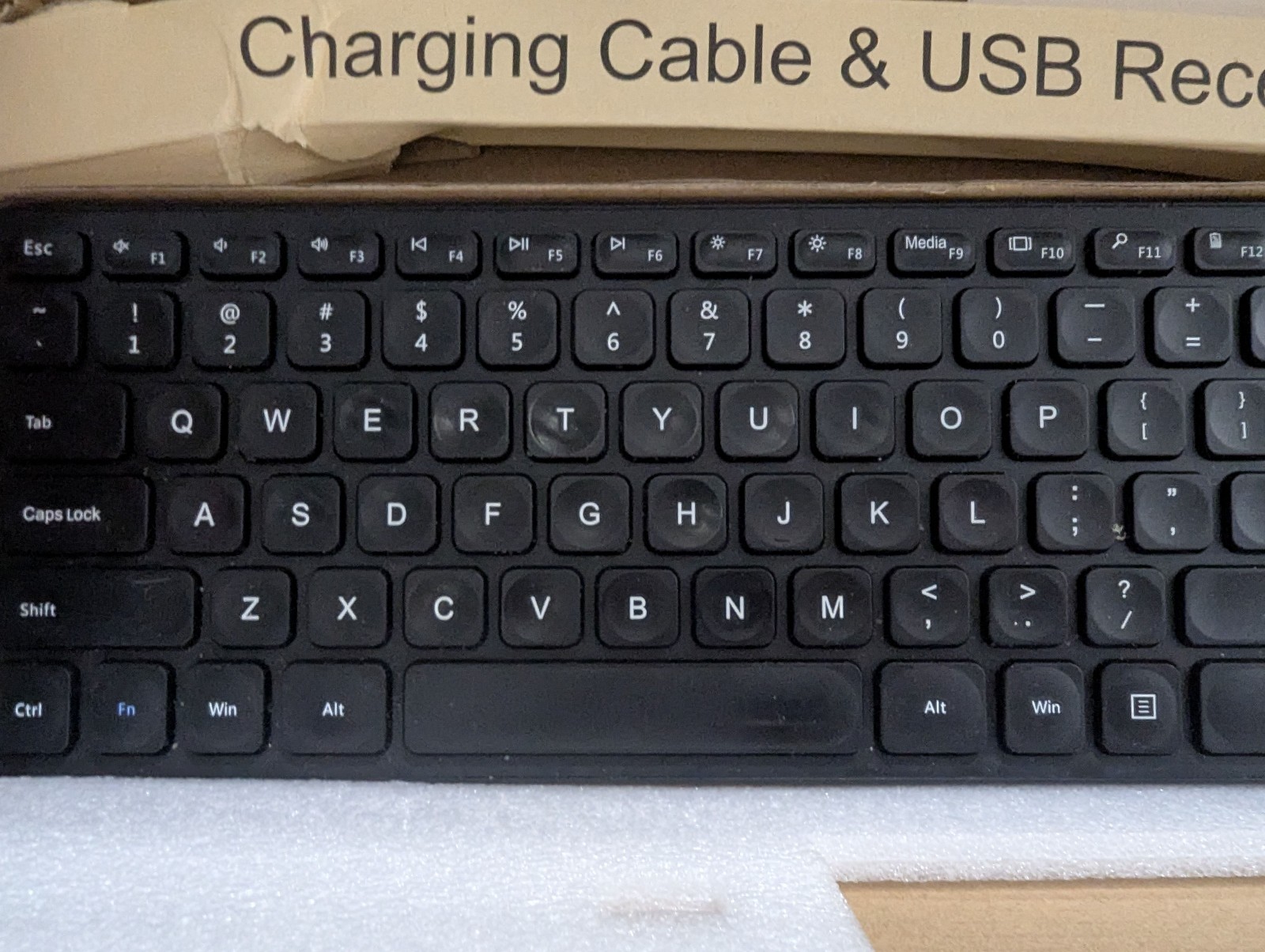 Gallery image 2 for Arteck HW192 Stainless Steel 2.4G USB Wireless Keyboard