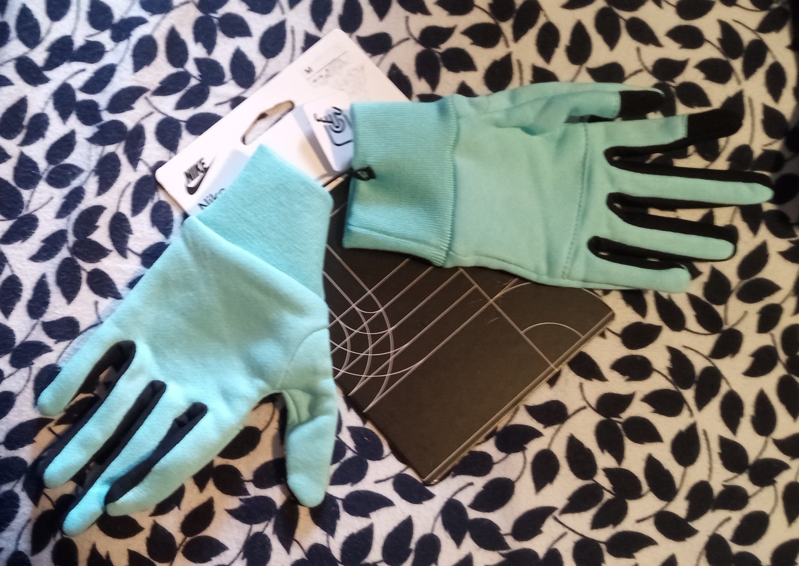 Gallery image 2 for Nike Youth Cold Weather Gloves