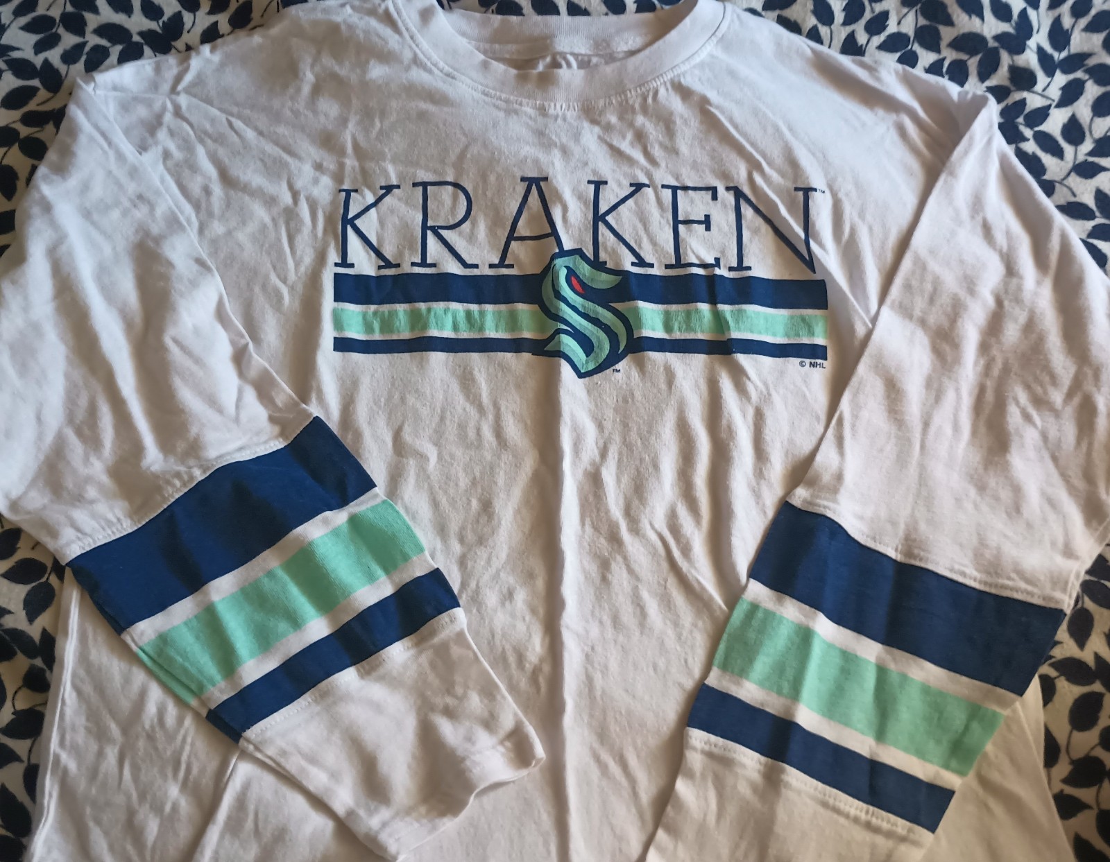 Seattle KRAKEN Team Shirt, Youth Size Medium