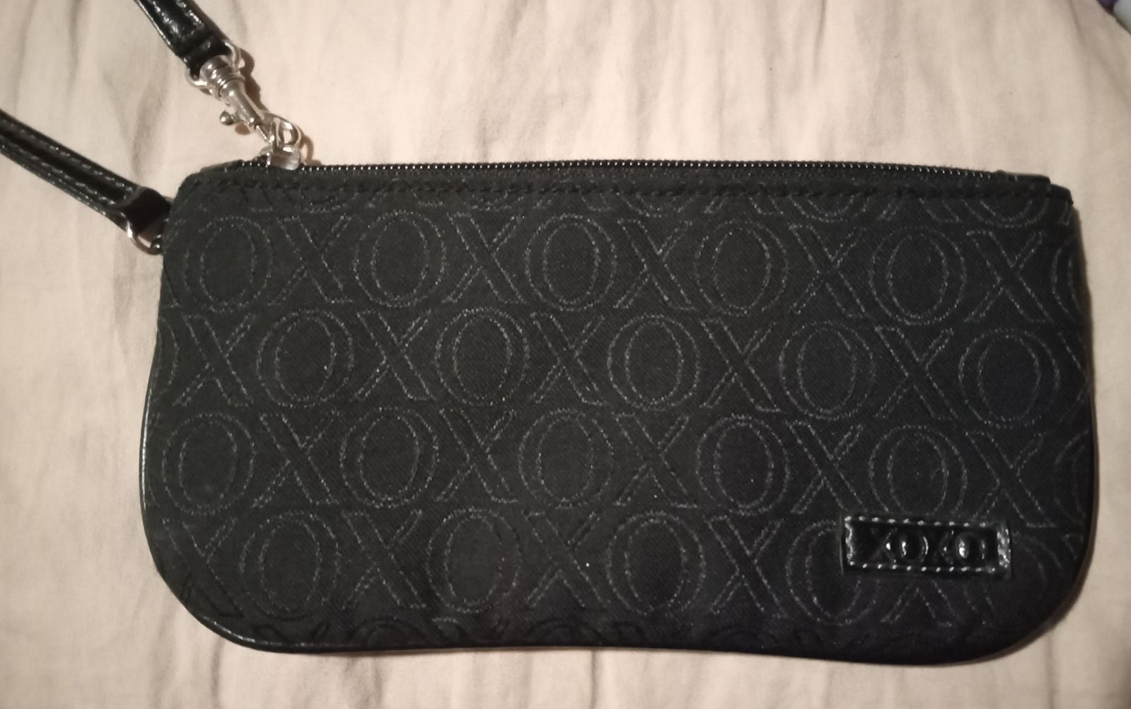 XOXO Wristlet