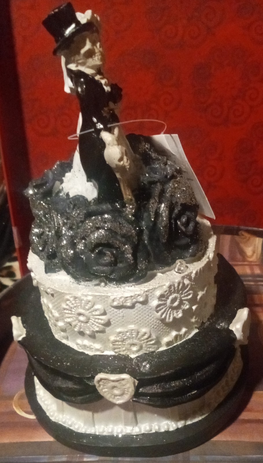Gallery image 4 for Husband & Wife Skeleton Cake Topper