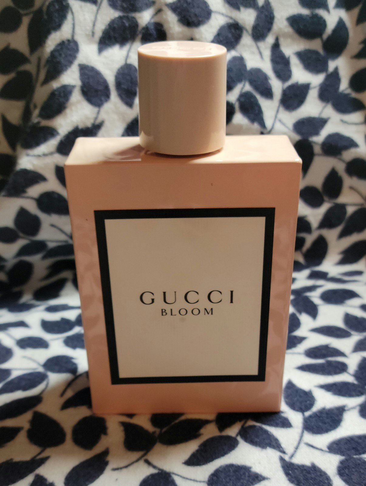 Gucci Bloom Ead de Parfum 3.3 fl oz (light pink)