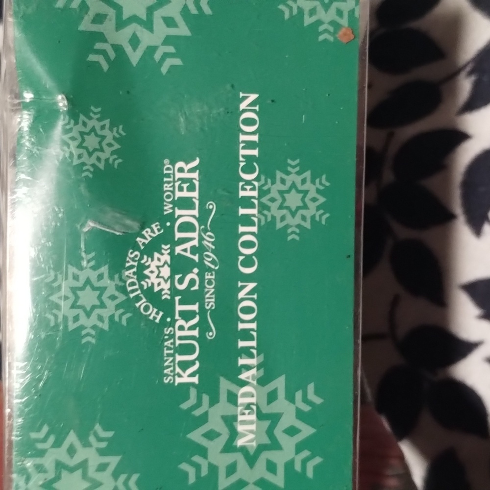 Gallery image 2 for Kurt S. Adler Medallion Collection Santa Ornament