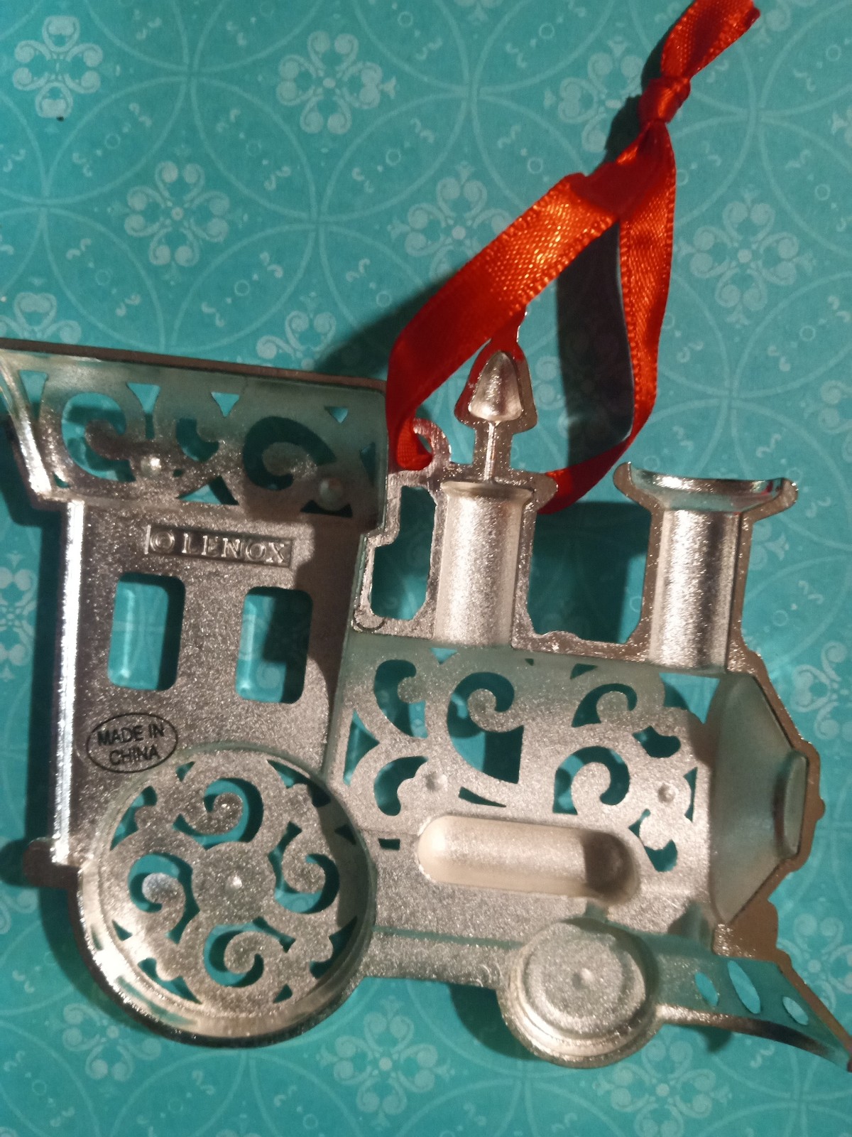 Gallery image 4 for Lenox Sparkle & Scroll Set of Holiday Ornaments