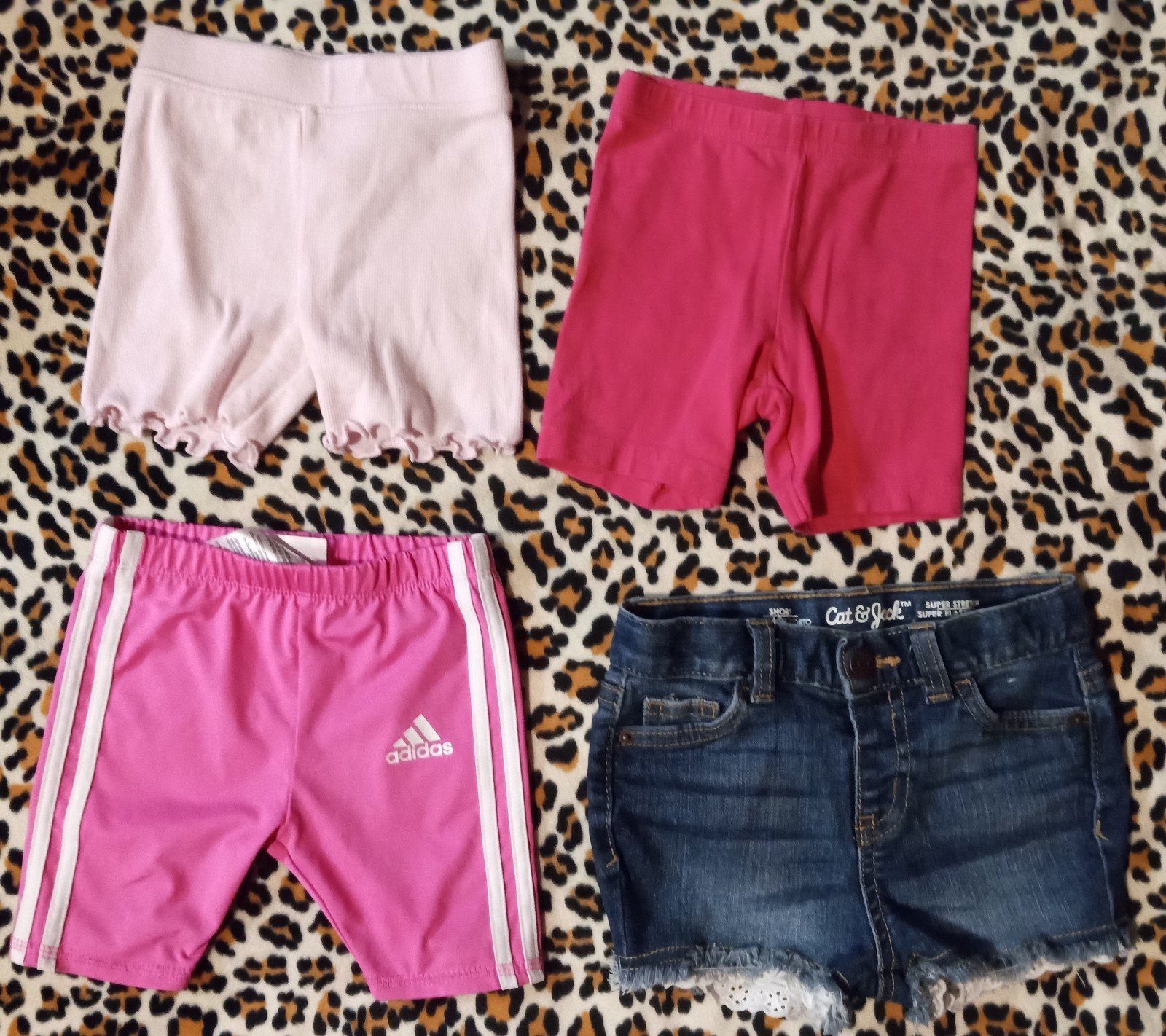 Gallery image 2 for Bundle of Babygirls Shorts, Size 18 Months