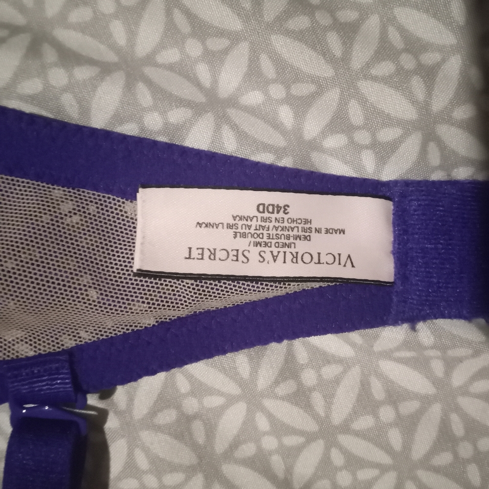 Gallery image 3 for Victoria's Secret Bra, 34DD