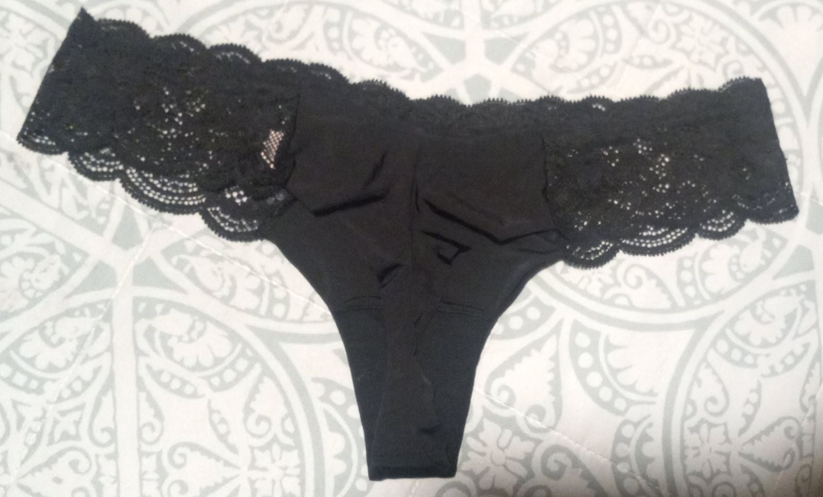 Gallery image 1 for Victoria's Secret Thong, Small