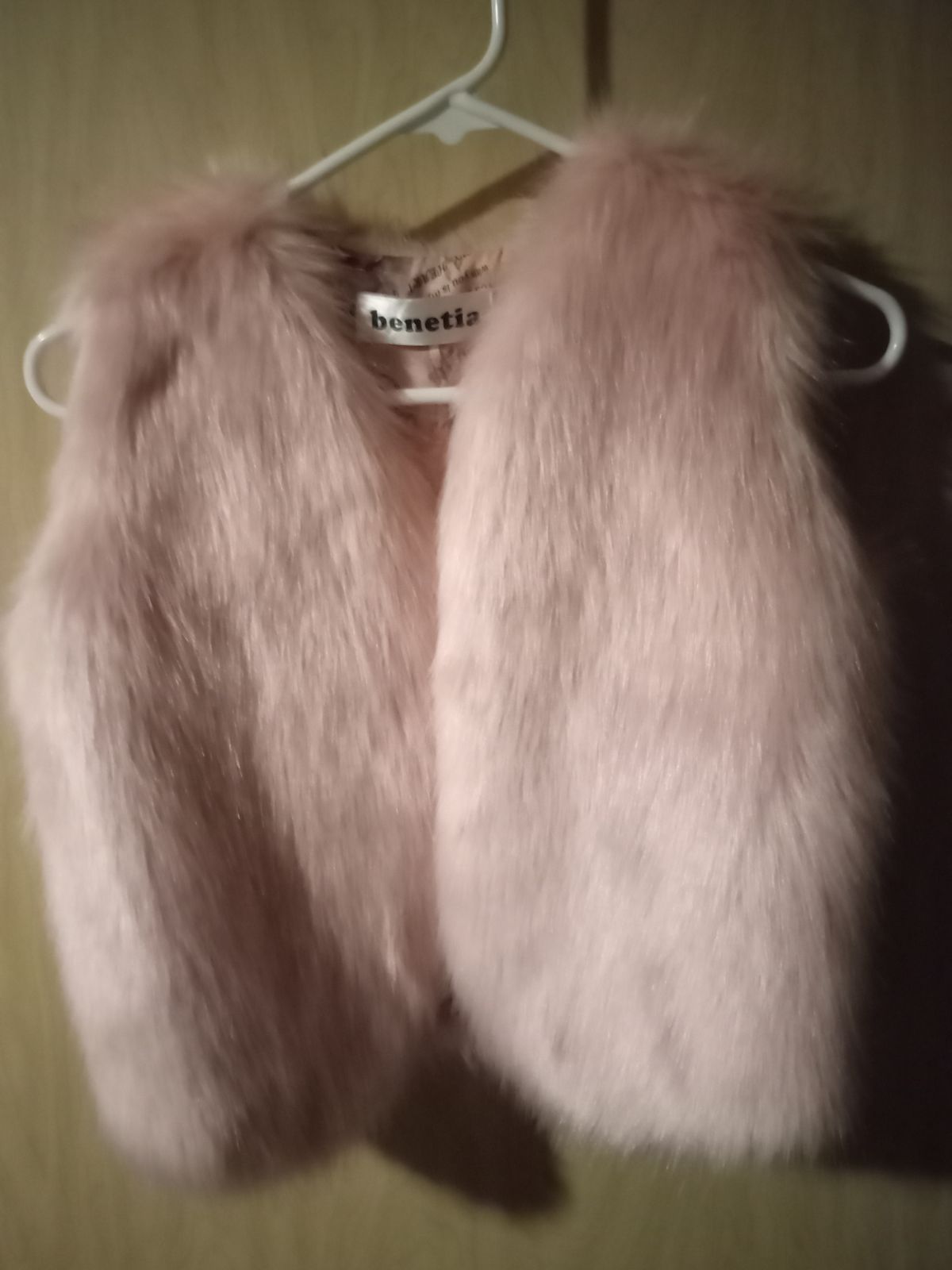 Gallery image 3 for Faux Fur Vest, Girl's 10