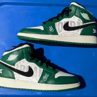 Jordan 1 Mid SE Overbranded Youth Sneakers